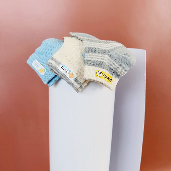 Etichete de nume pentru îmbrăcăminte